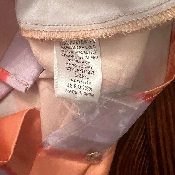 ENTRO Striped Long Sleeve Satin Like Button Down With Gold Buttons NWT - Picture 8 of 13